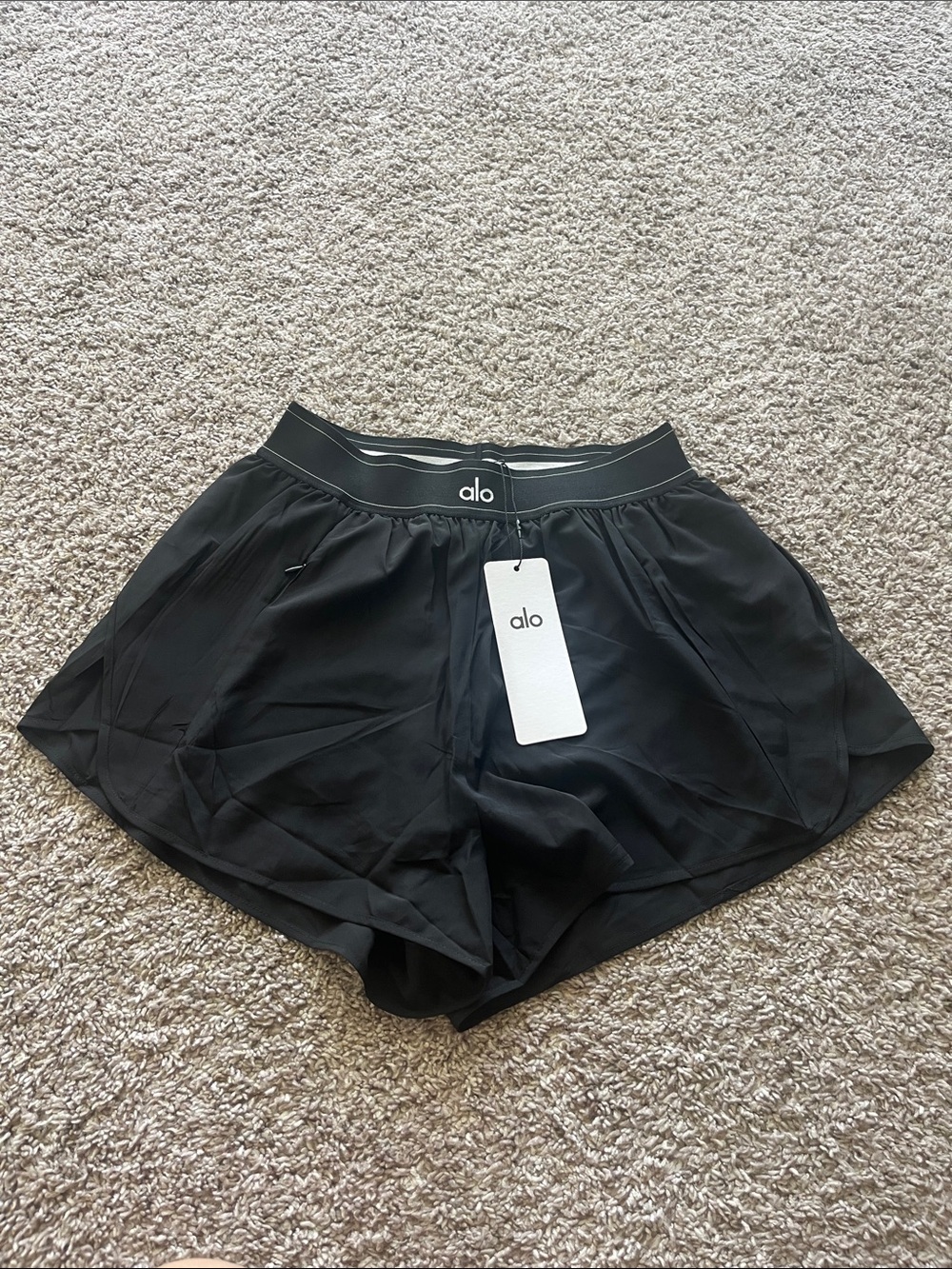 ALO Yoga Women's NWT Match Point Shorts